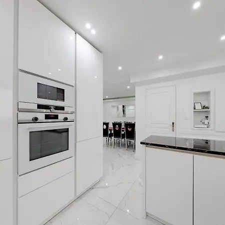 3 Bedrooms - 14hv 아파트 칸느