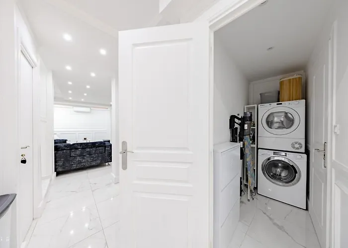 شقة 3 Bedrooms - 14hv