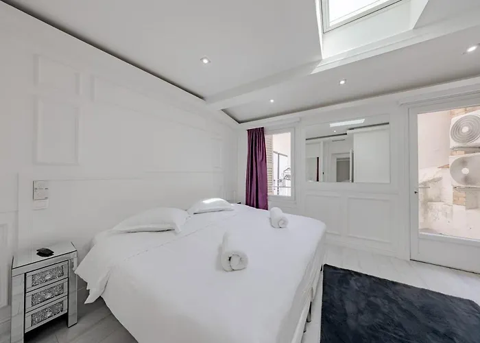 3 Bedrooms - 14hv شقة *