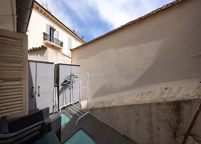 3 Bedrooms - 14hv شقة