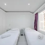 Appartement 3 Bedrooms - 14hv