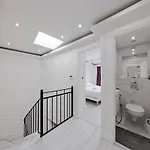 3 Bedrooms - 14hv