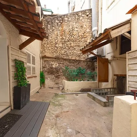 3 Bedrooms - 14hv